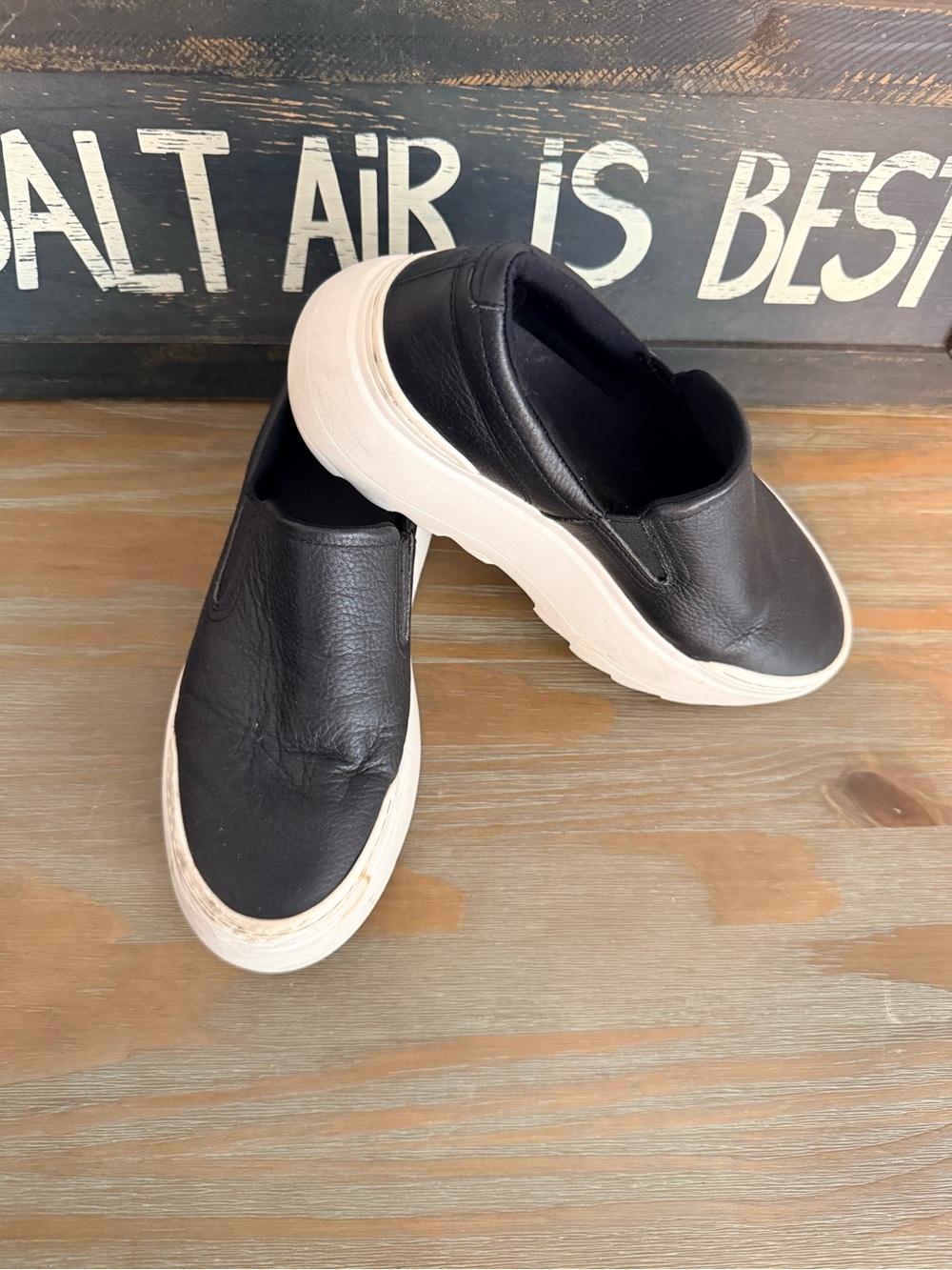 UGG Marin Mega Slip-On Sneakers Black Leather Chunky White Sole Women’s 8.5
